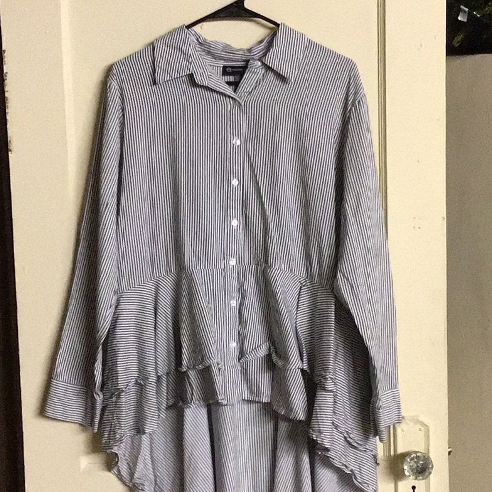 Striped Long Sleeve Buttoned High Low Peplum Top